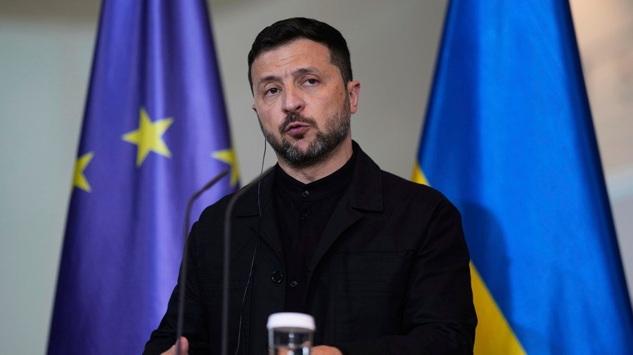 Ukraine weapons freeze causes concern
