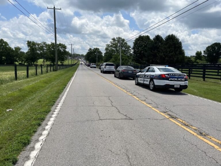 2 killed in shooting at Kentucky church, suspect dead: Police