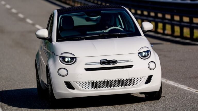 New Fiat 500 Hybrid for 2025 - pictures