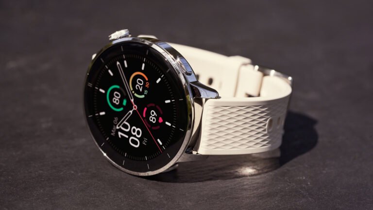 The OnePlus Watch 3 gets a smaller sibling that’s easier to wear every day