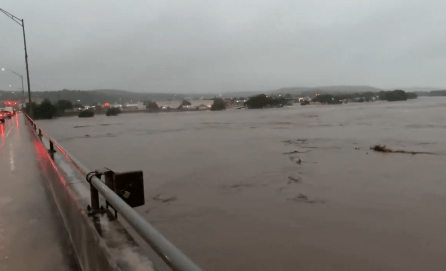 Conflicting officials, social posts leave evacuation delay questions in Kerr County flooding
