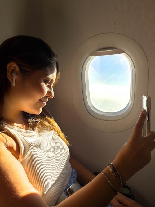 In-Flight Skincare Might Be Trendy, But Experts Say It's Lowkey Gross