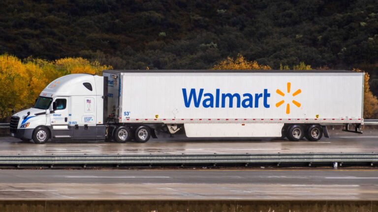 Walmart is selling an 'exceptional' $180 dual dash cam for $90, and shoppers say it has 'amazing video quality'