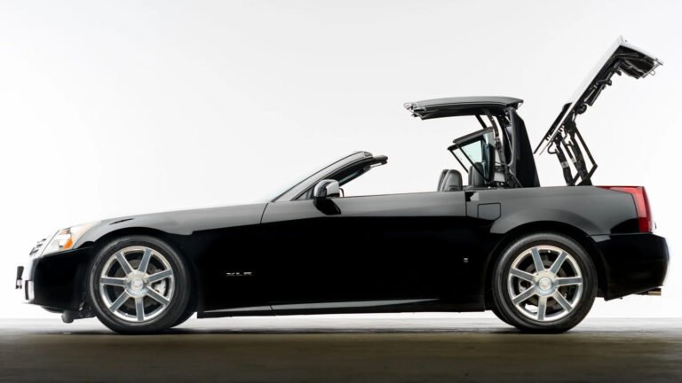The Cadillac XLR Had The Coolest Trunk Of All Time