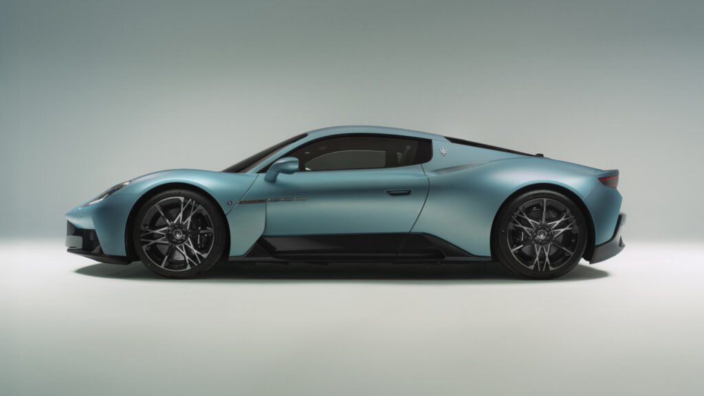 Maserati MC20 Evolves Into The MCPura With New Colors Like 'Night Interaction'