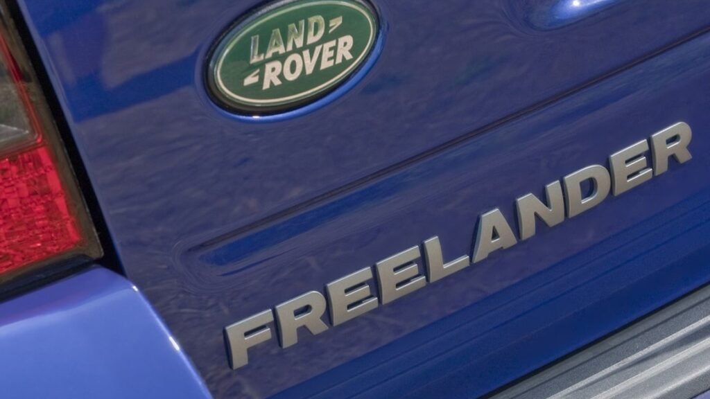 Revived Freelander's First Model Has Porsche Macan In Its Sights