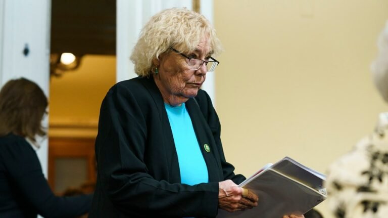 Science Committee Dems call for Lutnick to address NWS staffing