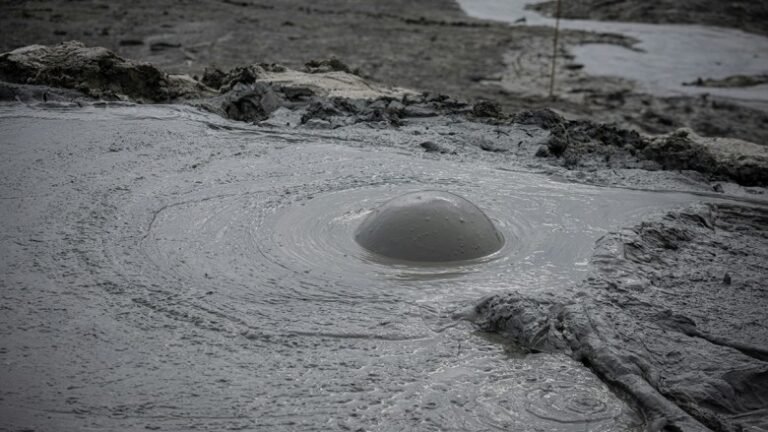 Mapping Mud Volcanoes in Shallow Seas