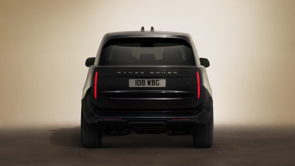 New Range Rover SV Black Is Land Rover’s Baddest Blacked-Out SUV Yet