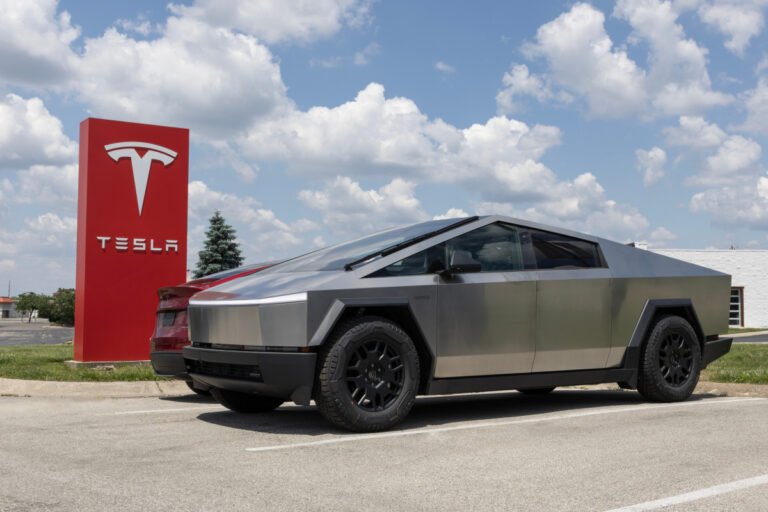 Fatal Tesla Cybertruck crash triggers lawsuit