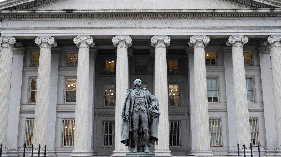Top Bill Clinton aides: 'Big, beautiful bill' poses 'huge risks to our economy'