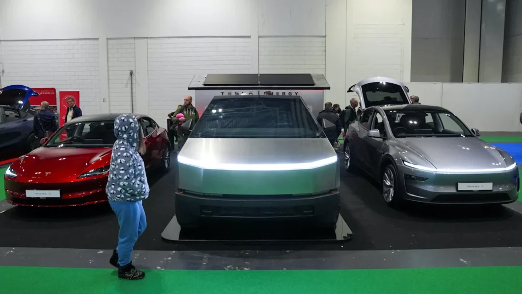 Tesla lowers monthly lease fee due to UK sales slump