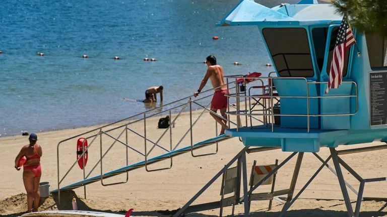 As California and the Southwest sizzle in a dangerous heat wave, the risk of wildfires rises