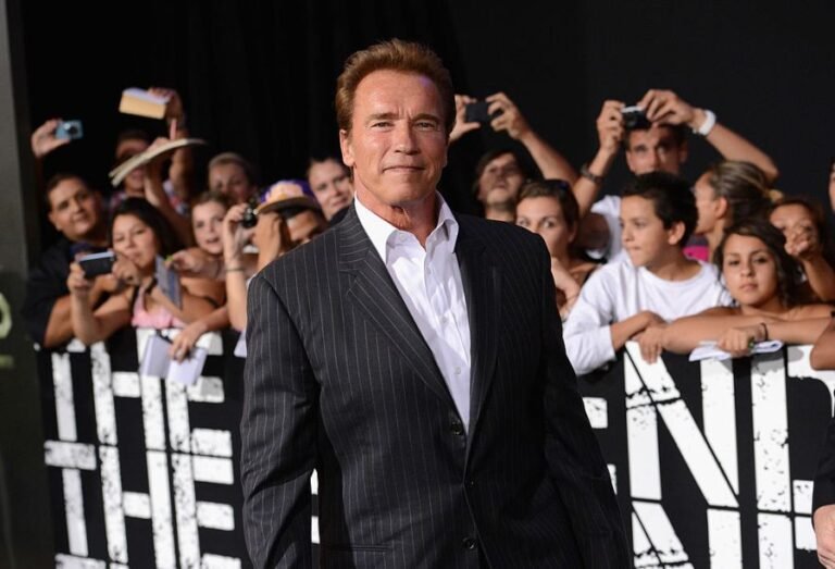 Schwarzenegger teases a fight against Newsom over redistricting 