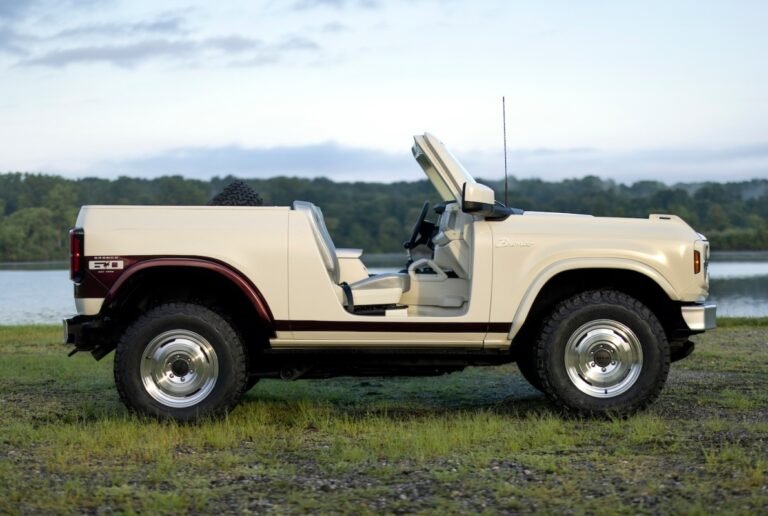 Ford’s Bronco Roadster Concept Channels the Original 1966 U13