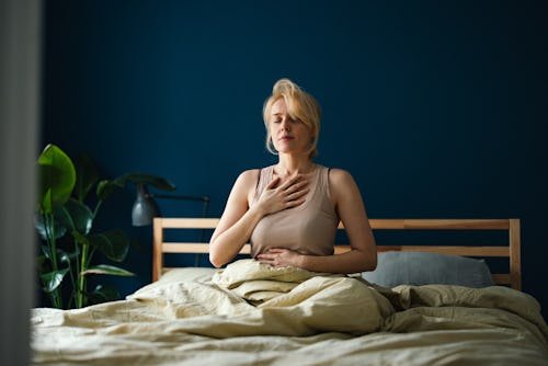 Can Perimenopause Cause Air Hunger? The Two Are Linked, Experts Say