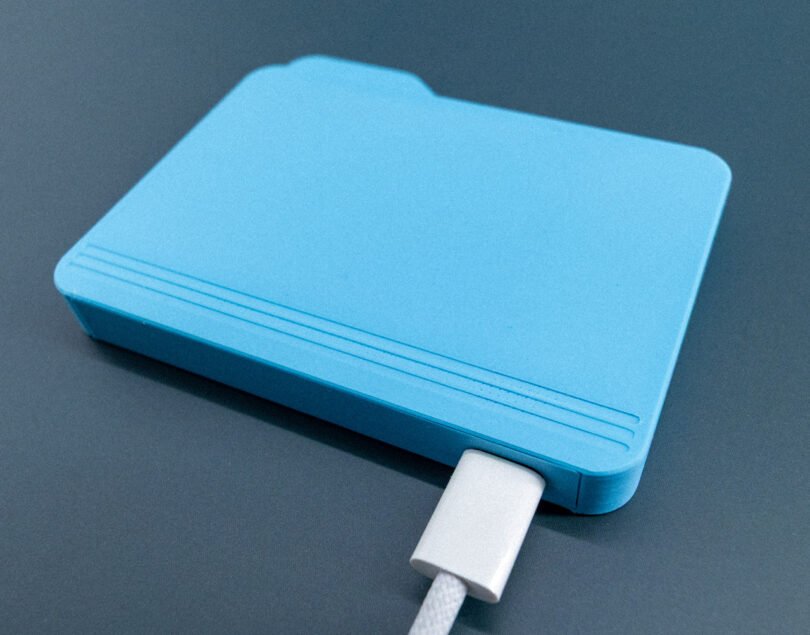 The FolderDrive Transforms the Mac Folder Icon Into a Real USB Drive
