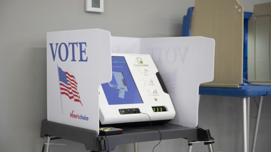 So much for states' rights: Now Trump wants to control the voting process