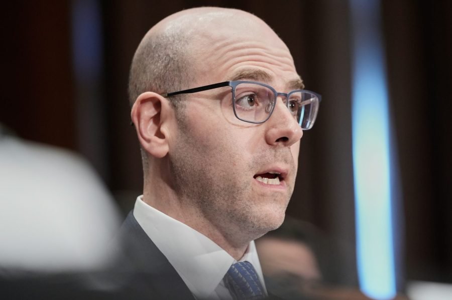 Senate panel clears Trump's top economist for Fed board