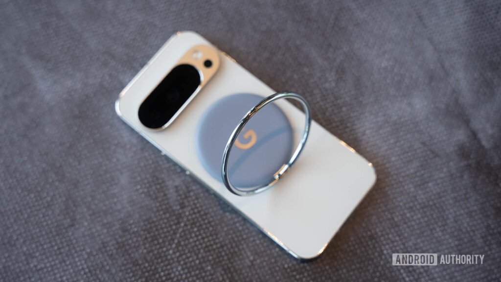PSA: Pixelsnap Ring Stand may mark up your caseless Pixel 10