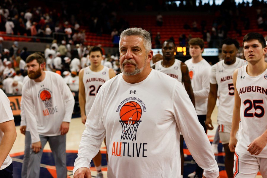 Bruce Pearl retires as Auburn coach; says no to Senate run