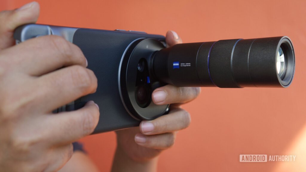 More Android flagships are confirmed to get a camera kit, this time from ZEISS