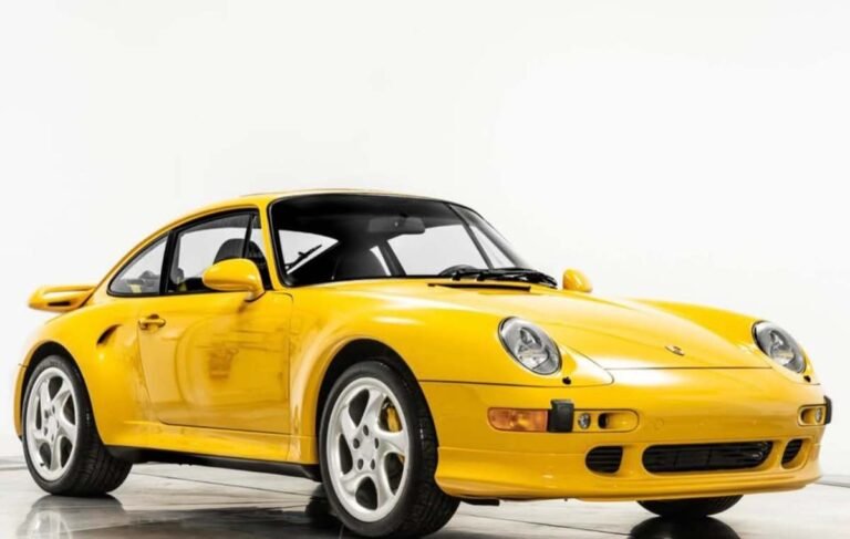 $2.4M Porsche 911 Turbo S Found on Facebook