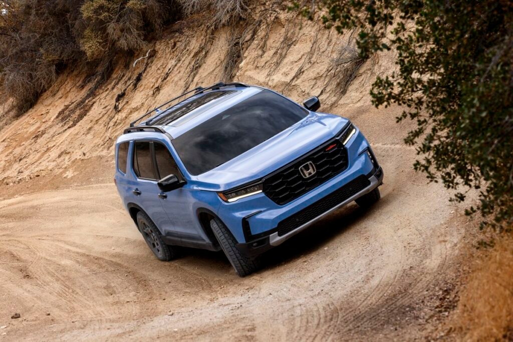 Feds Investigate Honda Odyssey and Pilot Over Airbag and Seatbelt Concerns