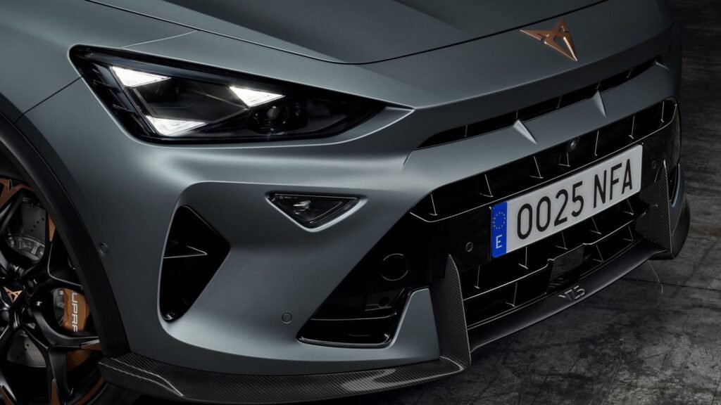 2026 Cupra Formentor VZ5 Debuts: 385 HP From Audi Turbo 5-Cylinder Engine