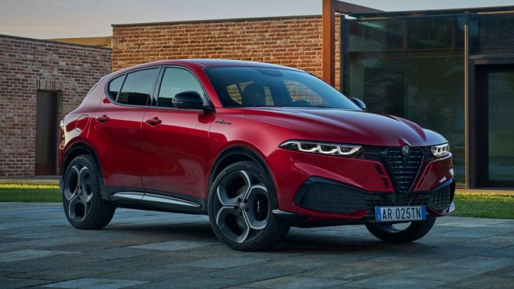 The 2026 Alfa Romeo Tonale Is Leaner, Louder, and More Beautiful Than Ever