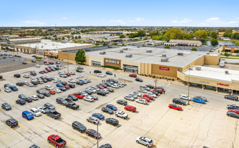 Cushman & Wakefield Brokers Sale of Retail Plaza in Springfield