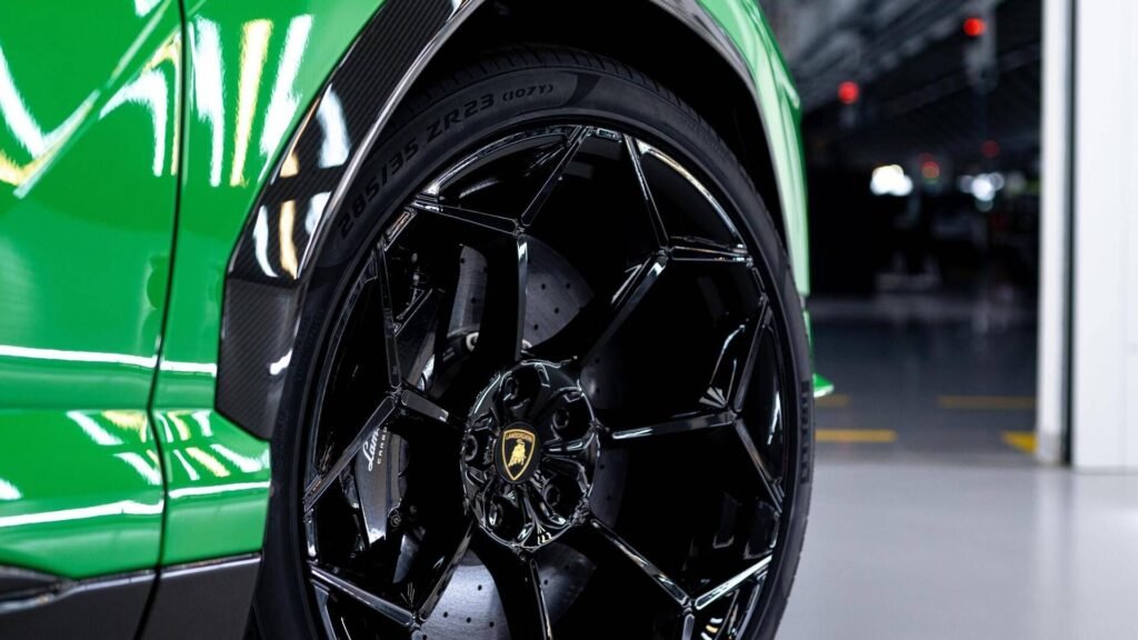 New Lamborghini Patent Could Preview New Active Aero Wheels