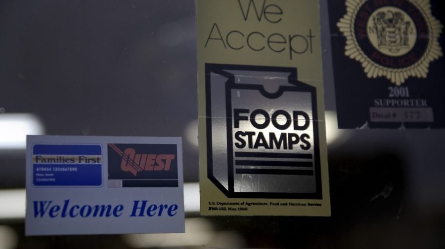 Democrats, Republicans pitch competing SNAP bills: What to know