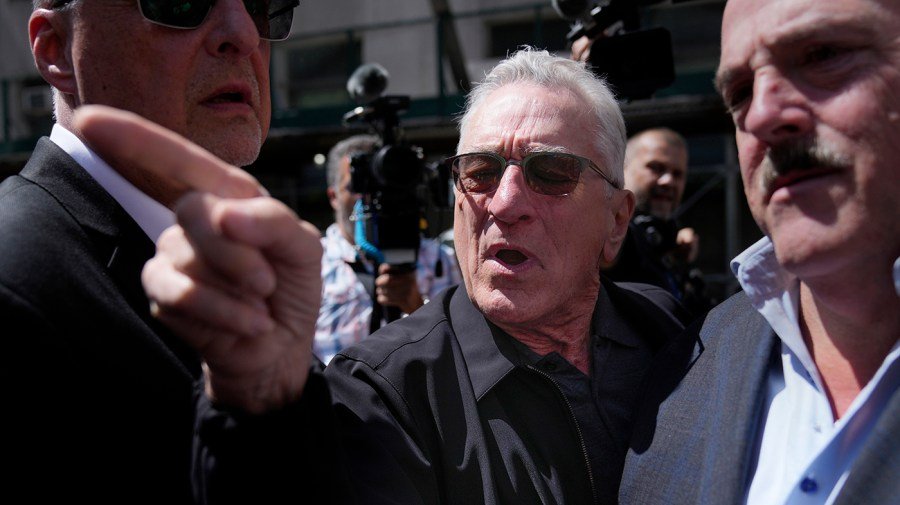 De Niro says Trump 'has no empathy': 'He’s an alien'