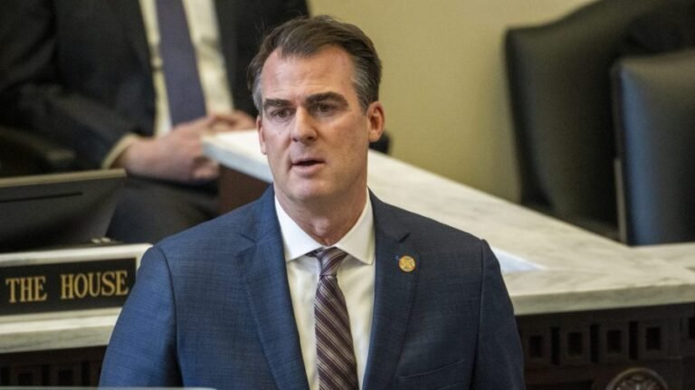 Oklahoma's GOP governor speaks out against Texas troops in Illinois