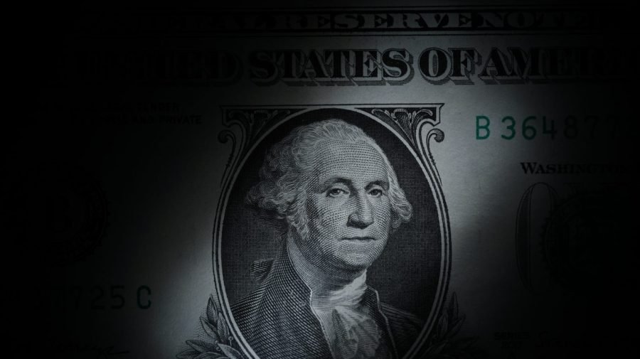 Most Americans rate the U.S. economy poorly: Poll