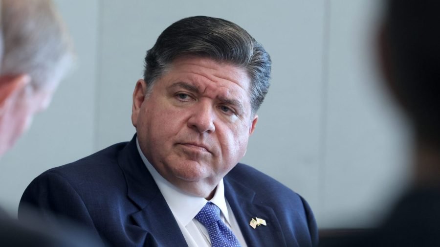 Pritzker creates 'accountability' commission in response to Trump's Chicago raids