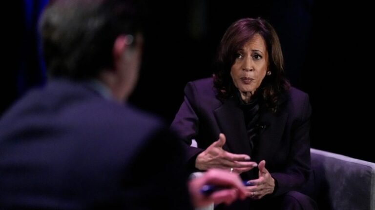 Harris: Democrats are ‘doing the right thing’ with shutdown stalemate