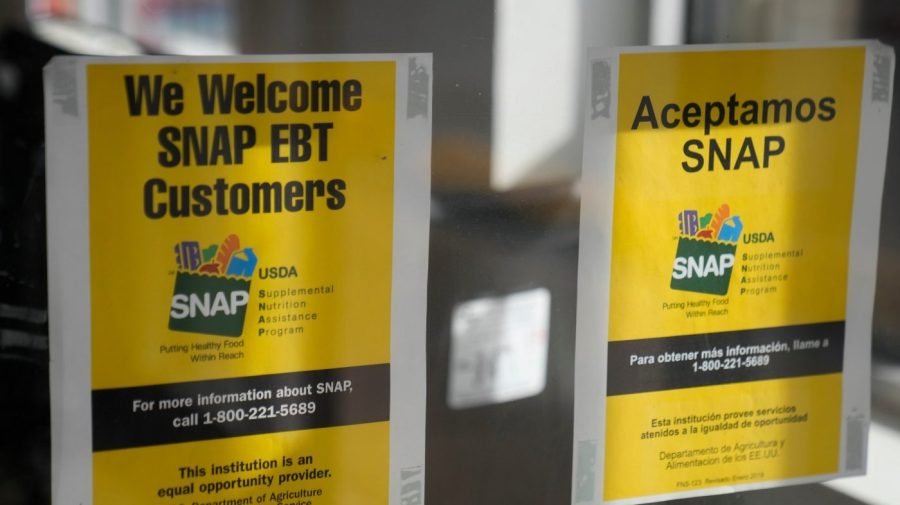 Judge orders White House to fund SNAP
