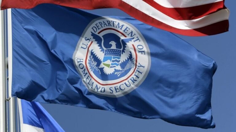 Democrats rip DHS jet purchase during shutdown