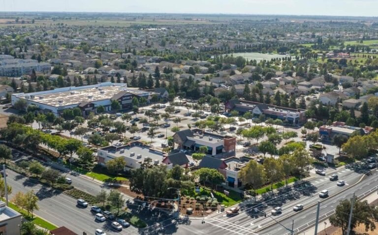 LA Investor Acquires Sacramento-Area Shopping Center