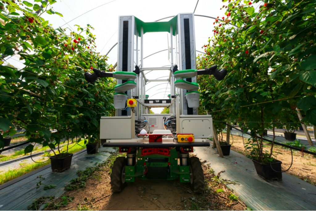 The Week in AgriFoodTech: Bezos Earth Fund sets up $30m AI ‘challenge,’ Nutropy nets $8m