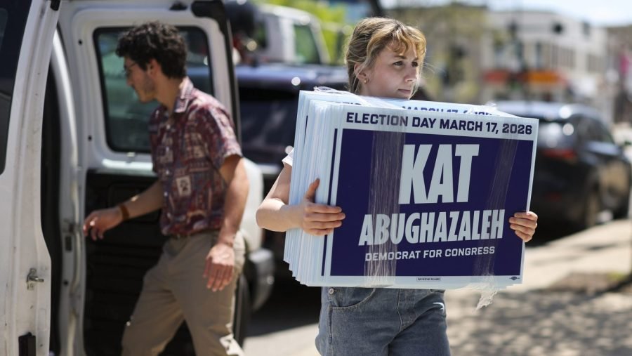 Illinois House candidate charged over ICE protest