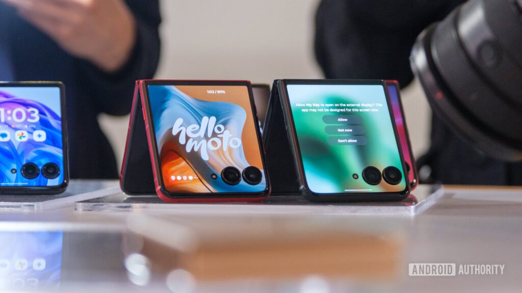 Save $400 on the Motorola Razr Plus or Ultra!