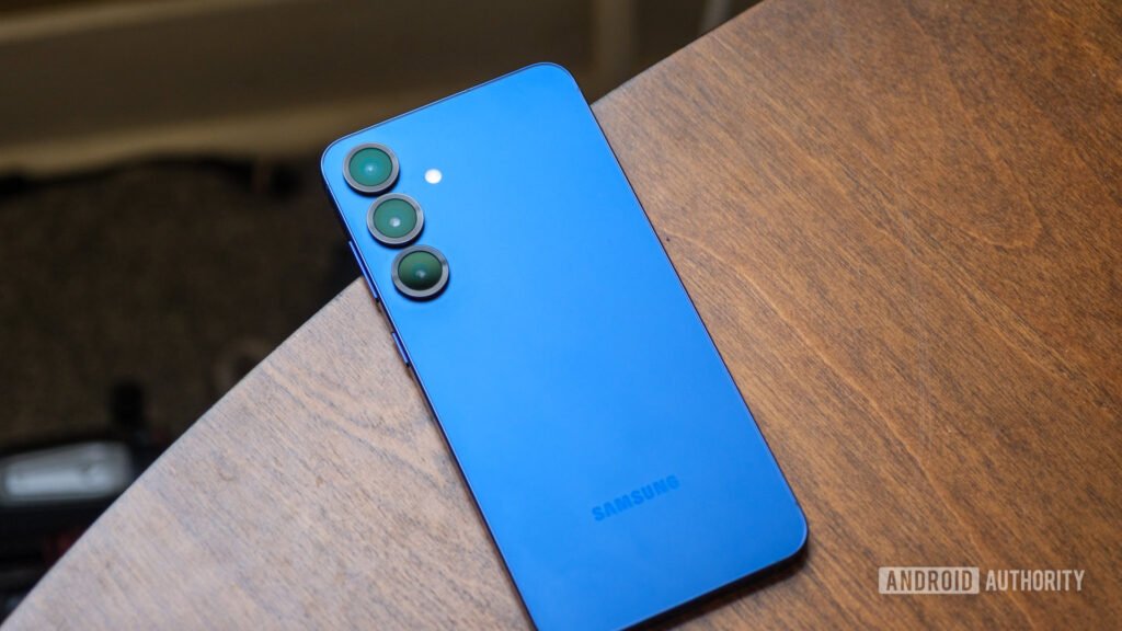 Samsung doesn’t have faith in thin phones, gets back to work on Galaxy S26 Plus