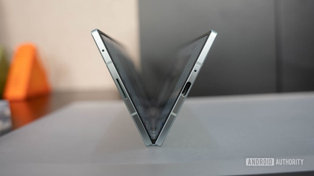 Samsung finally realizes customers love big upgrades, could double down with the Fold 8