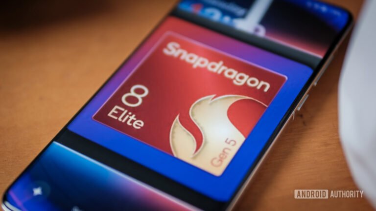 The Galaxy Z Flip 8 could use a special Qualcomm flagship chip with some extra Samsung sauce