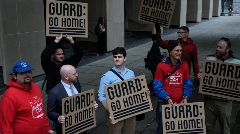 Judge extends block on National Guard deployment to Portland