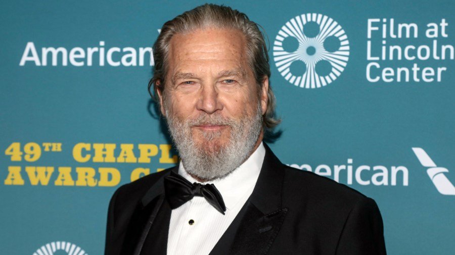 Jeff Bridges channels The Dude to slam ICE: Get 'off the streets and into our beverages, man'
