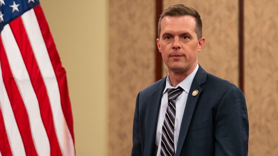 Maine Democrat blames 'far-left' for government shutdown